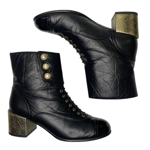 Chanel Interlocking C Lace Up Pearl Calfskin Leather Ankle Boot EU 37.5 US 6.5-7 - Picture 7 of 14